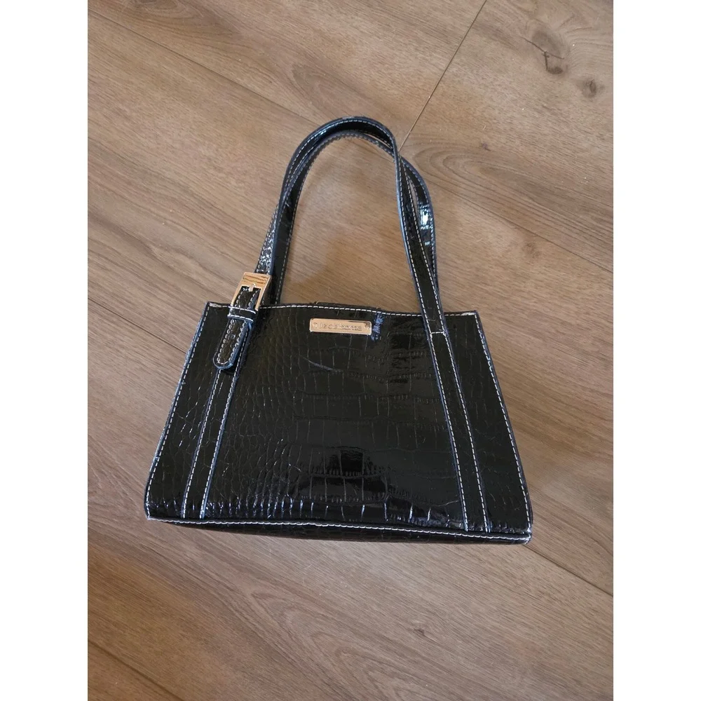 Liz Claiborne 90s Black Croc Embossed Shoulder Bag White Contrast Stitch
